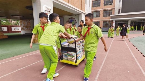 伯乐配资 用图书搭建孩子间的友谊桥 西固区福利路第二小学、兰州市第二十一中学加入“云捐书”活动